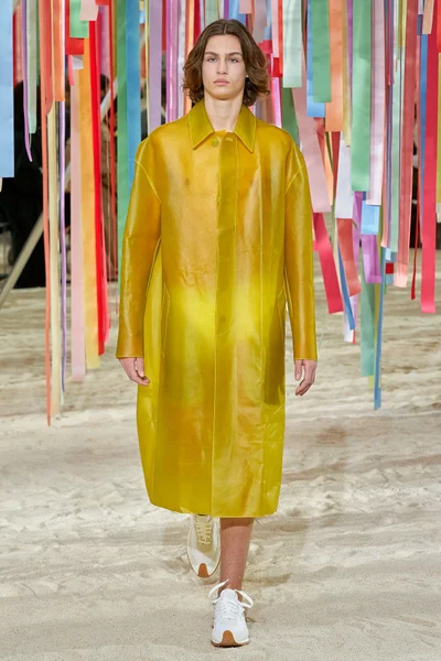 Look 17